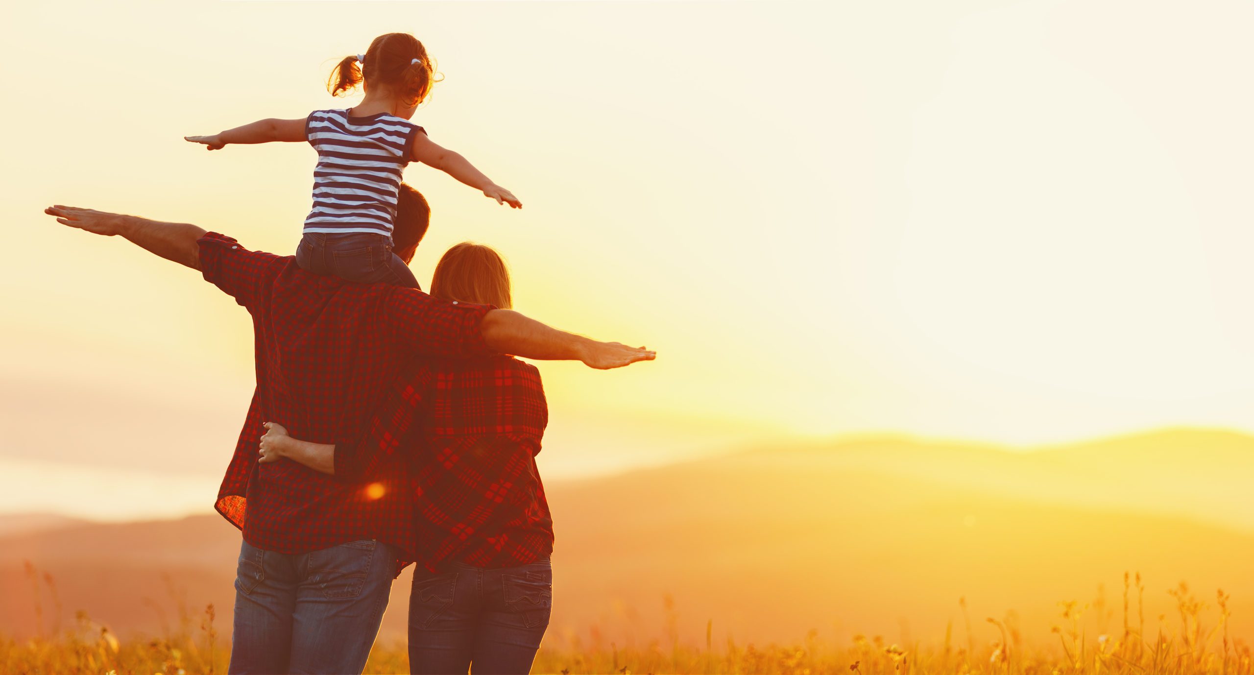 Happy,Family:,Mother,Father,And,Child,Daughter,On,Nature,On